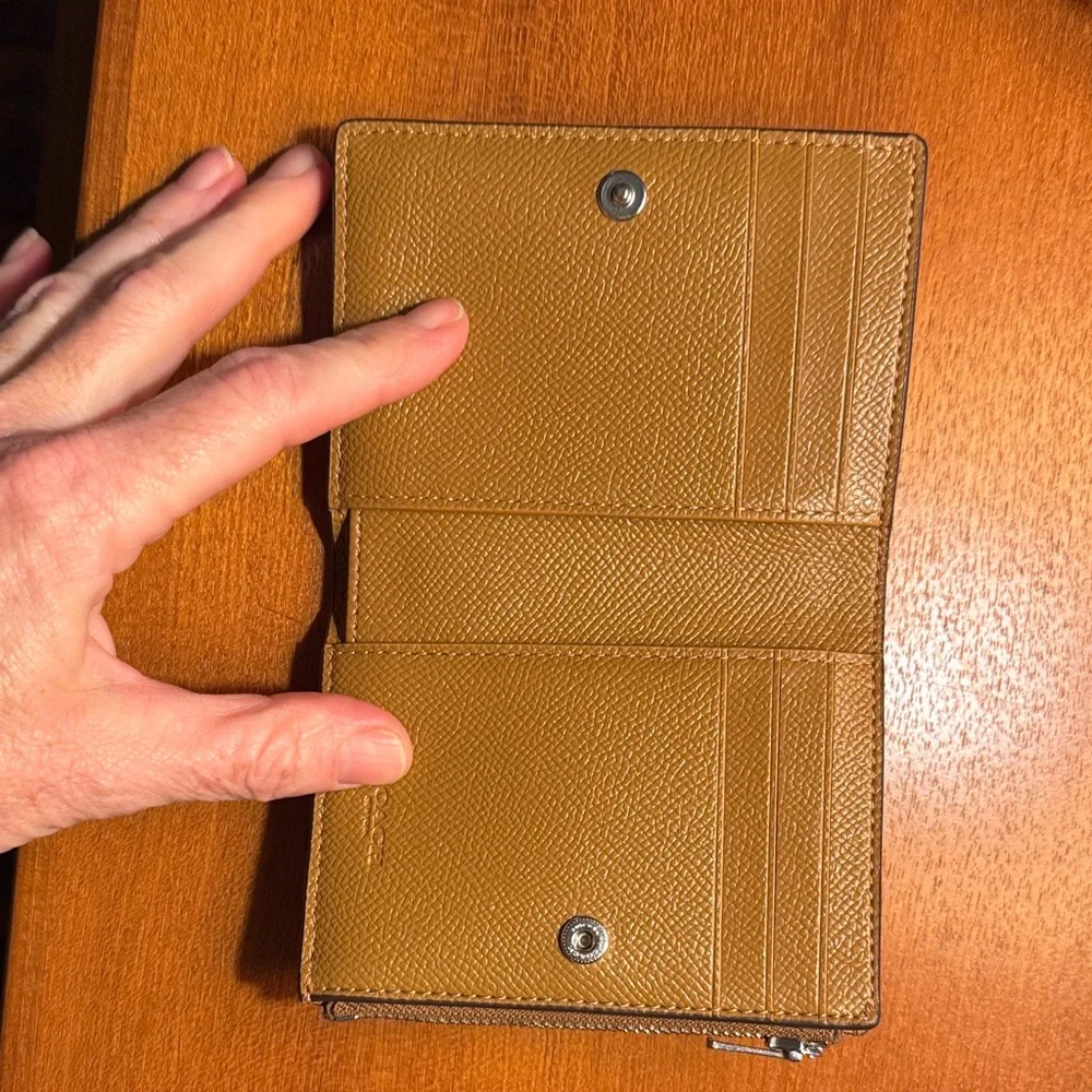 Coach Leather Compact Bifold Wallet - Picture 3 of 4
